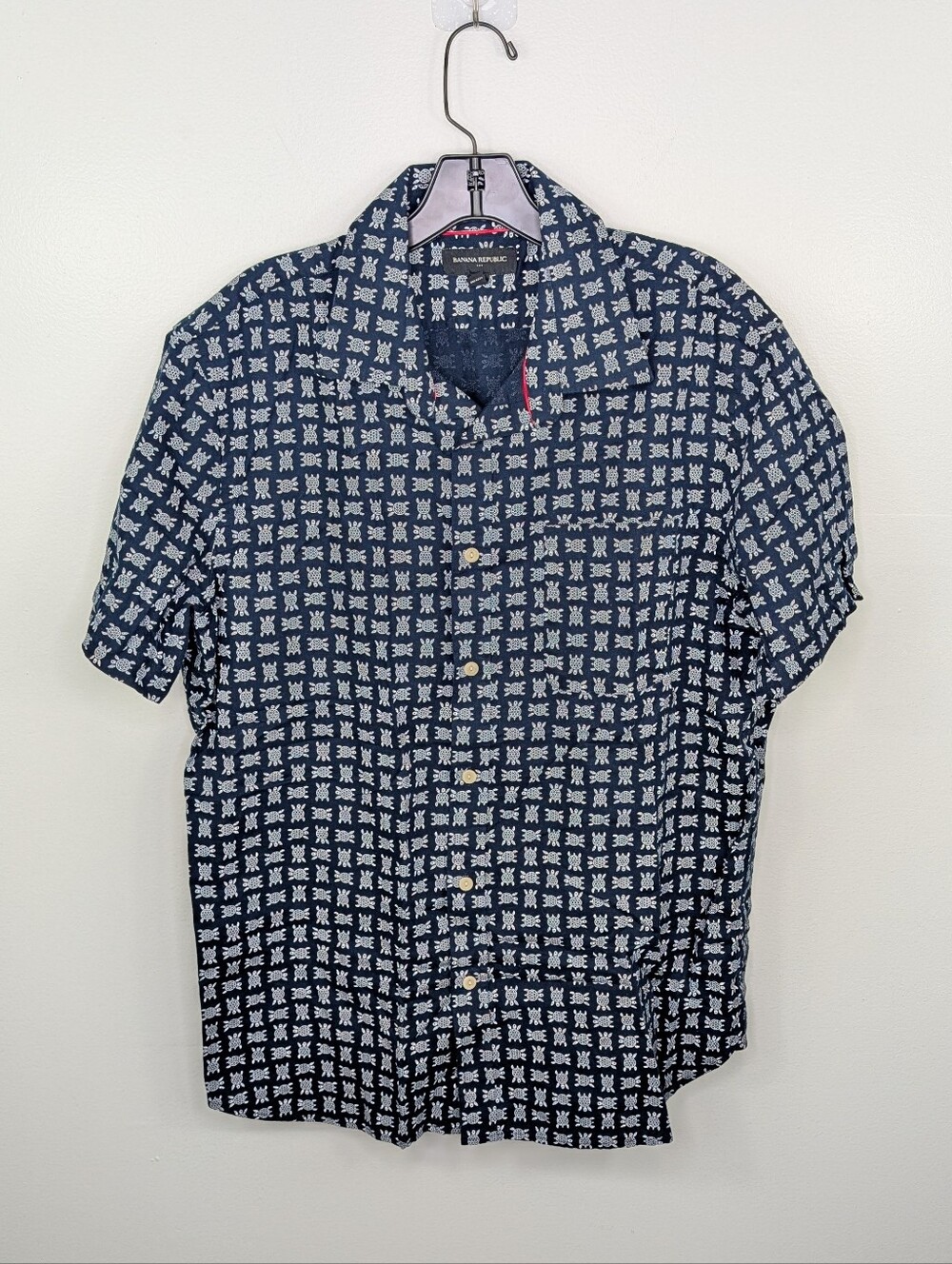 Banana Republic Large Slim Fit Navy Blue Button Short Sleeve Turtle Print Shirt